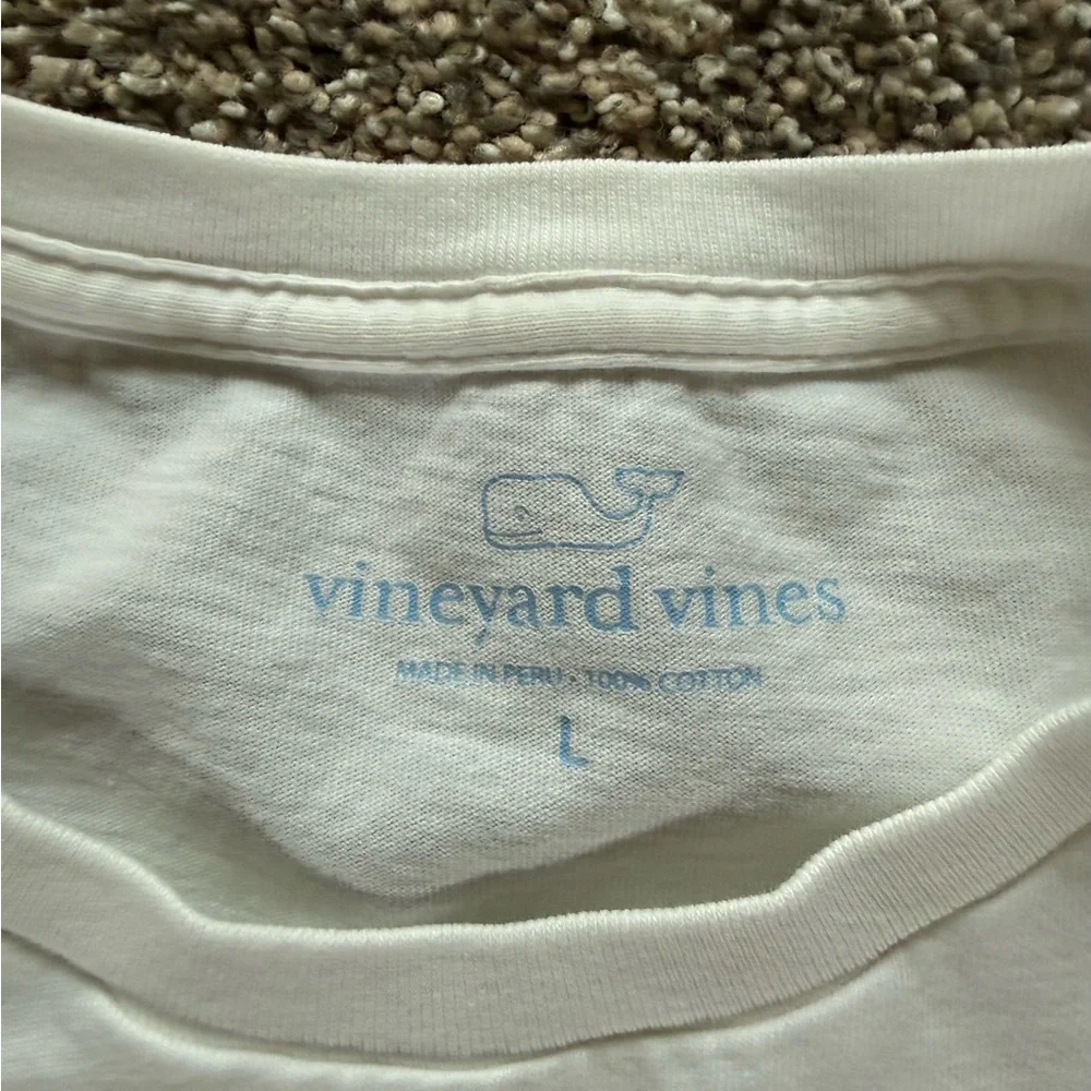 Vineyard Vines Chicago White Long Sleeve Tee - Picture 3 of 6